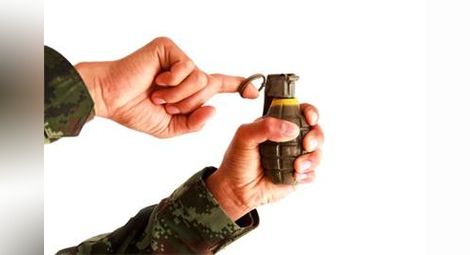 Украинец се взриви в кафене, въртял граната в ръка