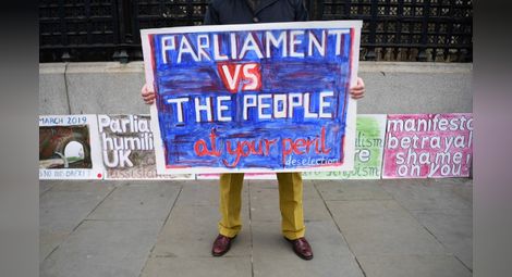Петиция с над 700 хиляди подписа призовава за отмяна на Брекзит