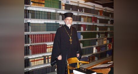 Дипломи от Ватикана на архимандрит Виктор всяха смут сред чиновниците във Външно