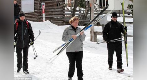 След Шумахер и Меркел се преби на ски