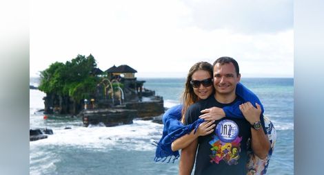 Силвия Митева посрещна 2015-а сред палмите на остров Бали