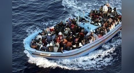 ЕС прекратява спасяването на мигранти във водите на Либия