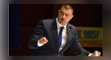 Пресцентърът на посоченият за двойкаджия в европарламента Бареков: Дейността на евродепутата не се измерва в речи