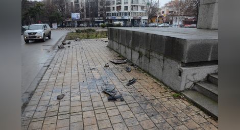20-годишна се блъсна в паметника на Стефан Караджа в полунощ