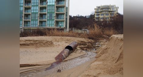 Фекални води от хотели и вили се изливат в морето край Варна /галерия/