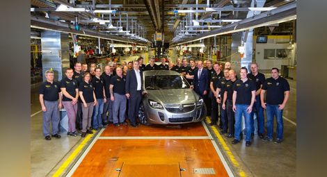 Дебют в завода на Opel в Рюселсхайм: Първата Insignia за Holden