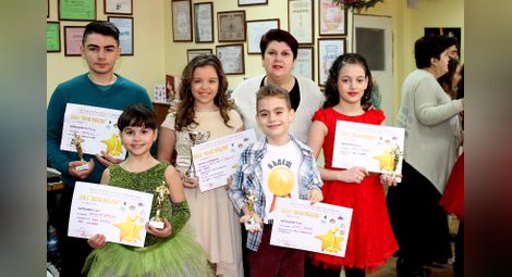 Пет награди донесоха „Слънцата“  от международен фест в Букурещ