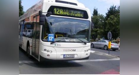 Стреляха по пълен автобус в Бургас