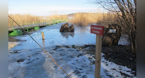 Преустановено е изтичането на фекални води в езерото Сребърна