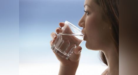 Чаша топла вода сутрин на гладно лекува поне 20 болести