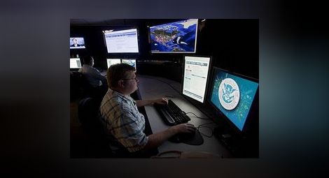 Пентагонът наема 3000 цивилни „хакери”