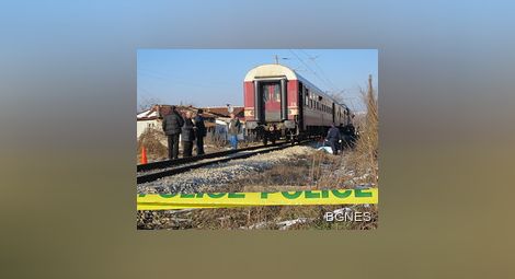 Пътническият влак от Горна Оряховица за Стара Загора се удари в паднала скала