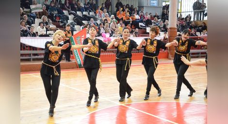 Танцьори от 36 клуба се надиграваха на „Русчуклийска среща“