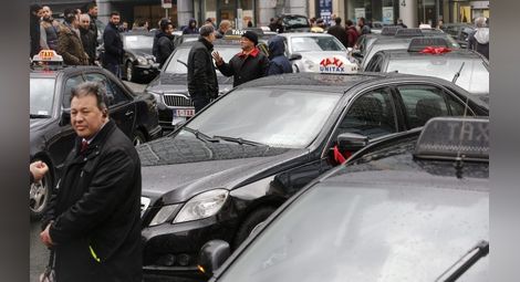 "Юбер" доведе до бой между шофьори в Брюксел