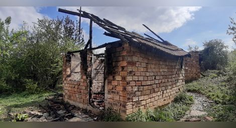След протеста в Габрово – две опожарени къщи
