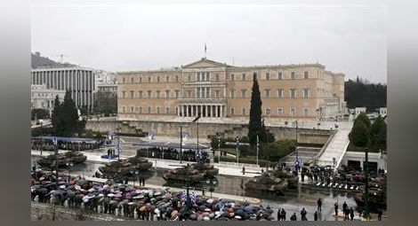 Гърция удря с данък фирми, търгуващи с България