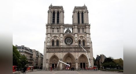 Легенда: Как Колю Фичето спасил парижката катедрала "Нотр Дам"