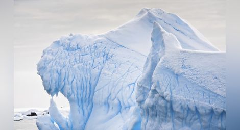 Топенето на антарктическия леден шелф се ускорява