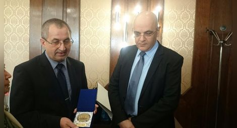 Стефко Бурджиев награди с плакет румънския държавен секретар на МВР