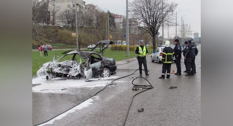 Млад мъж загина при катастрофа в Русе, автомобилът му изгоря