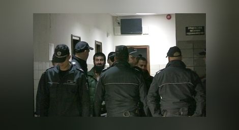Арестуваха осем души в три града за радикален ислям 