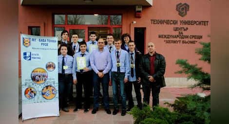 Пет медала и много похвали за роботите на Математиката в София