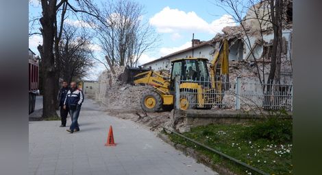 Изграждат нов паркинг на мястото на бивша казарма на „Майор Узунов“