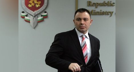 Лазаров иска съдействие за битовите престъпления