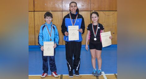 3 медала за „Русе“ от турнир за таланти в бадминтона