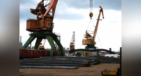 Порт Русе с рекордните 1200 TEU обработени контейнери и трейлъри