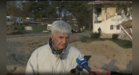 Инвеститорът на бетона в Корал: Строим върху скала, не върху пясък