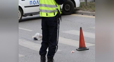 Пиян блъсна с буса си човек на забранена улица в Русе