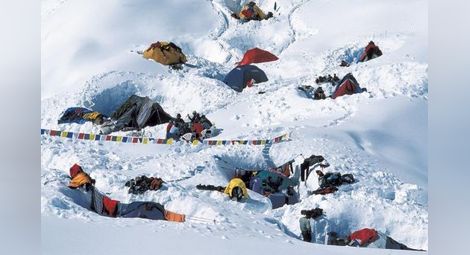 Три български групи избегнали трагедията на Еверест