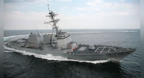 Ескалация на напрежението: Ирански бойни кораби обстреляха американски товарен съд
