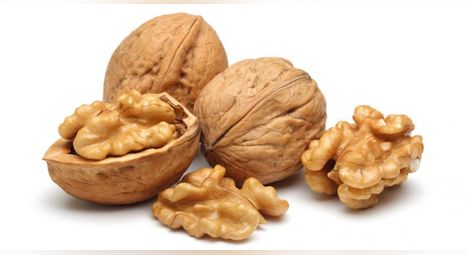 Хапвайте по 7 ореха на ден за желязно сърце