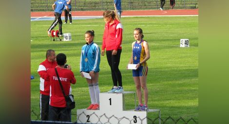 Сребърен и бронзов медал за „Дунав“ в празника на леката атлетика „Младост“