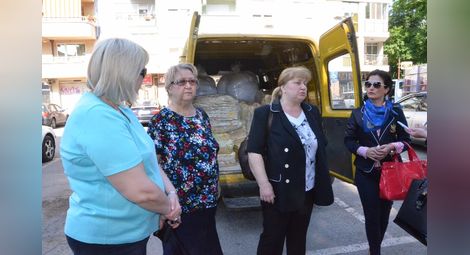 Дарение от 110 спални комплекта  замина за детска градина в Мизия