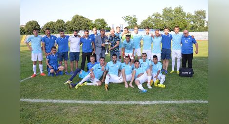 „Дунав“ отпразнува с 5:0 връщането си в професионалния футбол