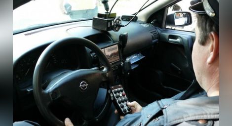 Сгафили шофьори: КАТ ни снима от патрулки в движение