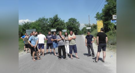 Протестиращите в Гърмен вдигнаха блокадата, утре среща при областния управител 
