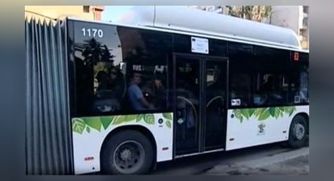 Конфликтът в автобуса възникнал заради забележка за крака на седалките