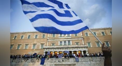70% от гърците спрели да плащат заемите си, продавали семейни ценности