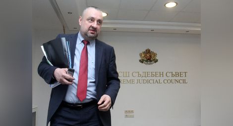 Ясен Тодоров: Променят се закони, за да бъдат сменени определени хора