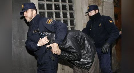 Девет българи арестувани в Испания за трафик на крадени коли