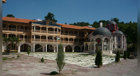 Продава се Гигинският манастир: Заради дълг от над 330 000 лв. от КТБ