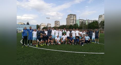„Светлосиньото“ братство събра 325  лева в помощ на Владо Стоянов