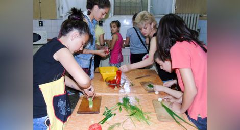 Деца от „Тома Кърджиев“ съставят Европейски хранителен паспорт