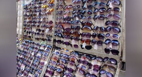 Шокиращо: Една четвърт от слънчевите очила са опасни