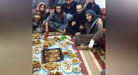 Отравяне: 45 бойци от "Ислямска държава" мъртви след празнична вечеря