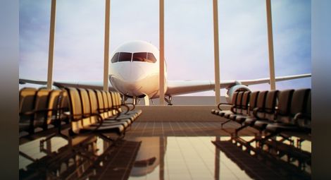 Самолет със стотици пътници е блокиран на Летище София